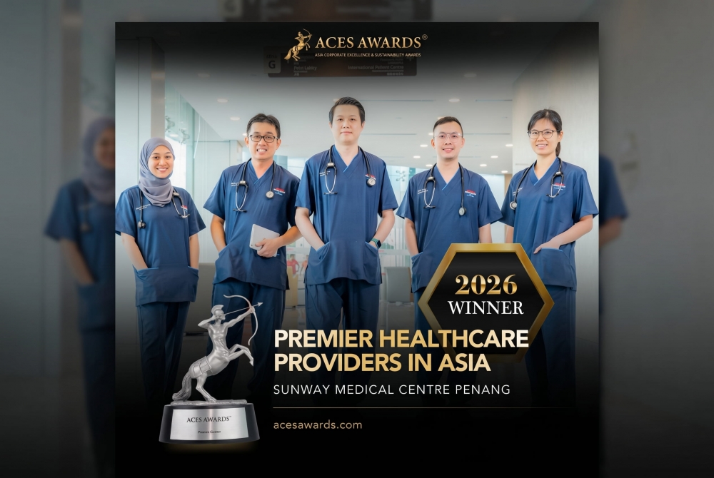 Sunway Medical Centre Penang team receiving Premier Healthcare Providers in Asia award at ACES Awards 2026